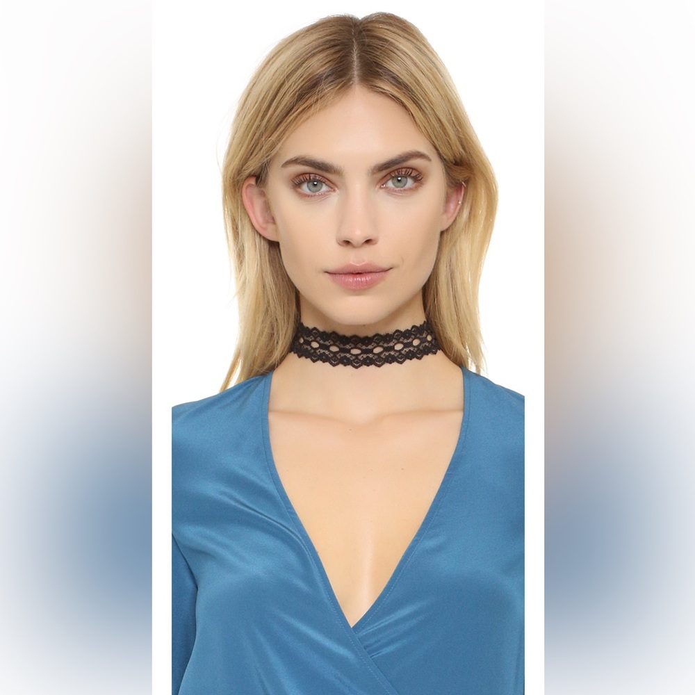 VANESSA MONEY Wide Lace Choker Necklace